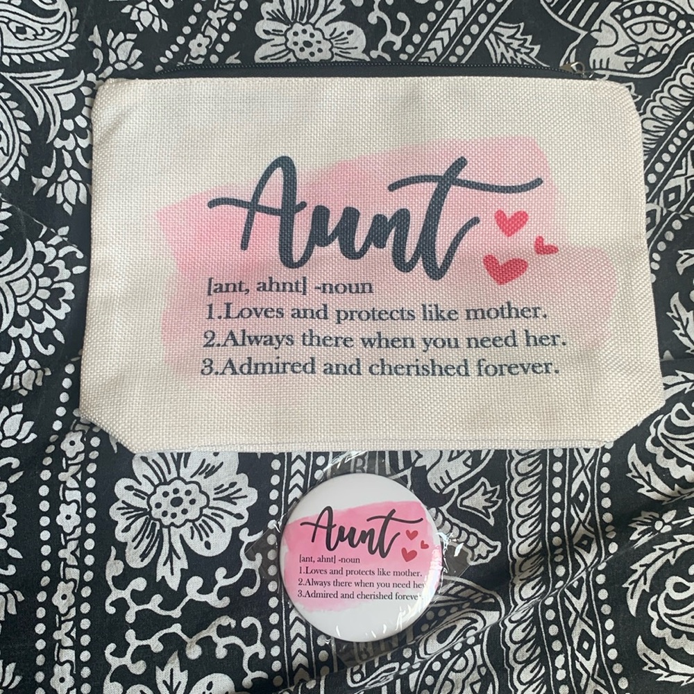Aunt Makeup Bag w Mirror